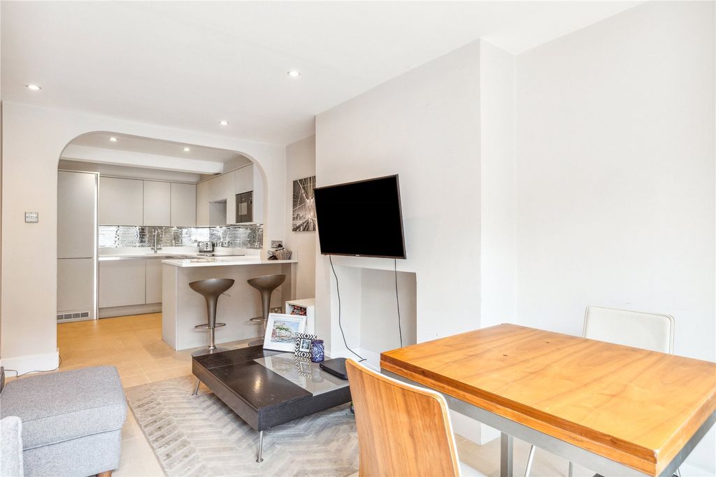 Property photo 1 of 9 Reception Room