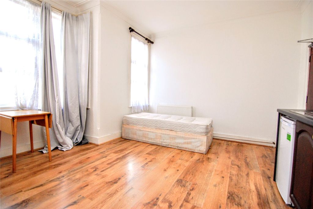 Property photo 3 of 5 Picture No. 19