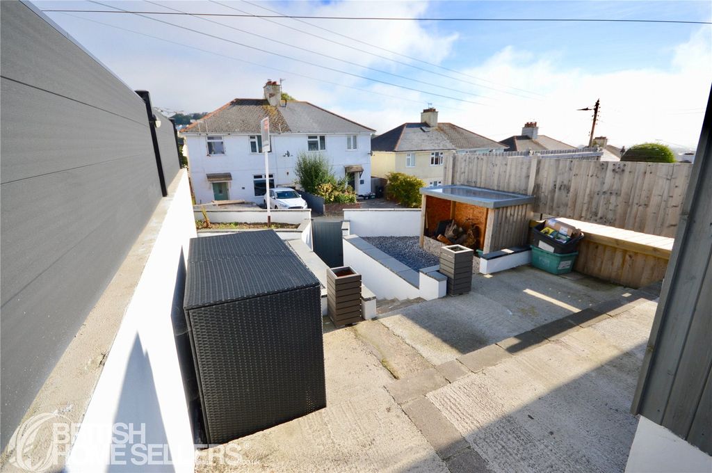 Property photo 2 of 19 Picture No. 04