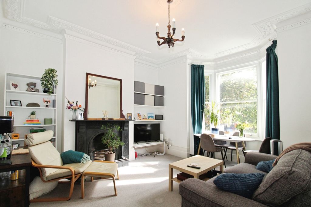 Property photo 2 of 6 Pbox-Img.Jpg