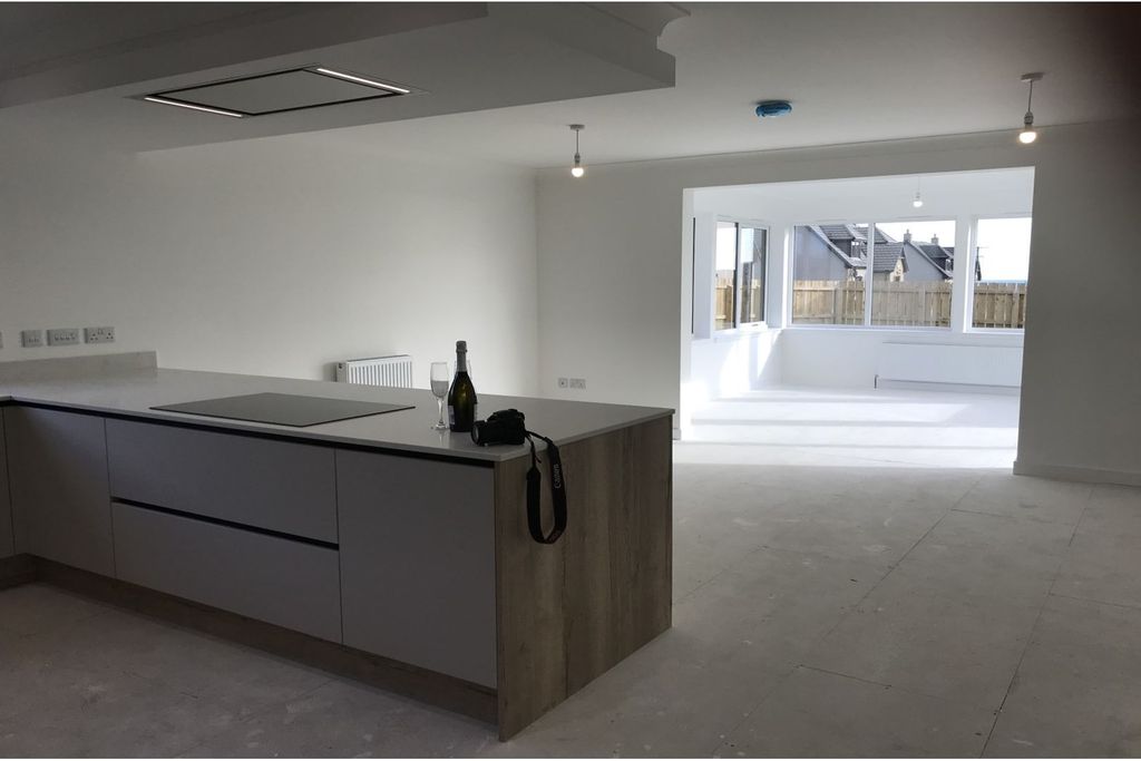 Property photo 3 of 17 Kitchen/Family Room