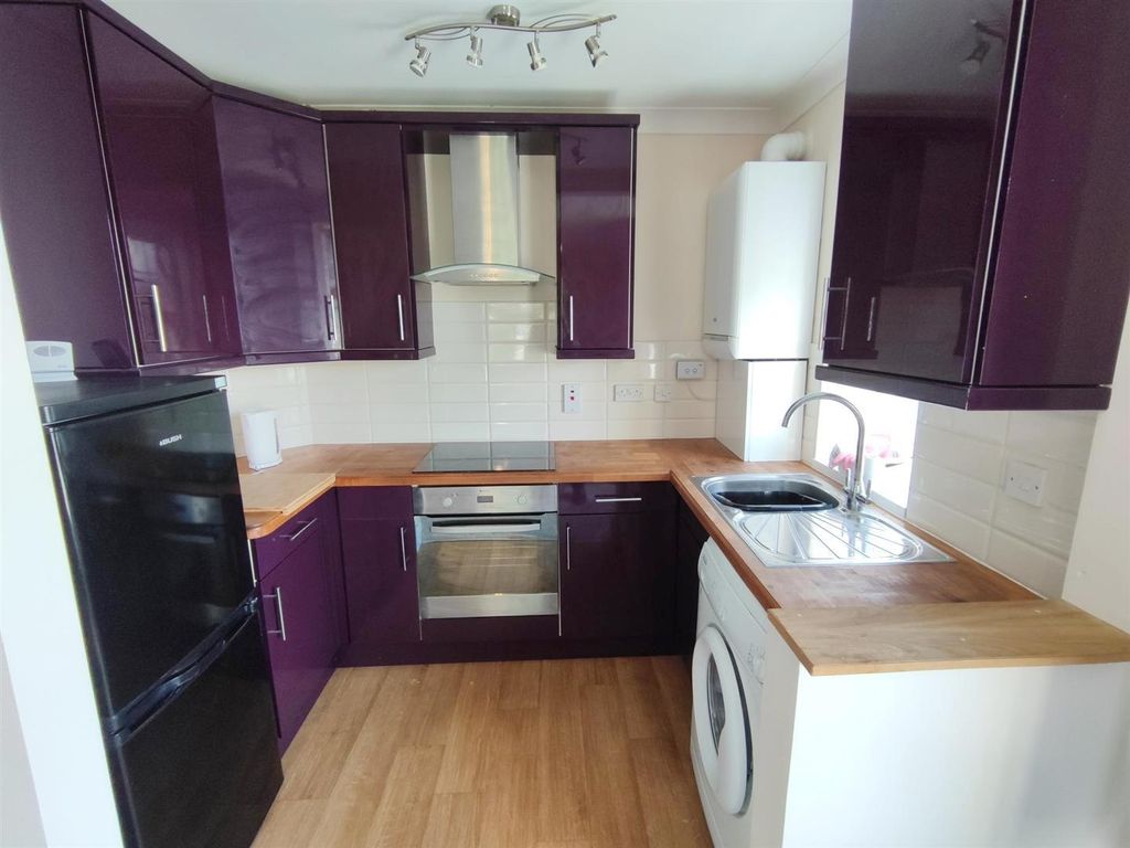 Property photo 1 of 13 Kitchen.Jpg