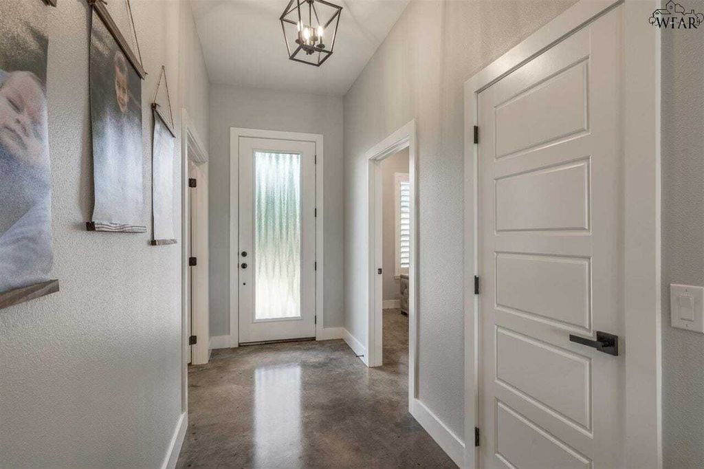 Property photo 3 of 30 <Alttext/>