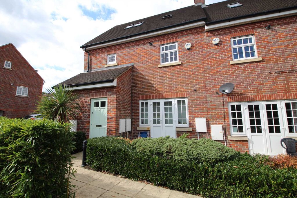 Property photo 1 of 3 Photo