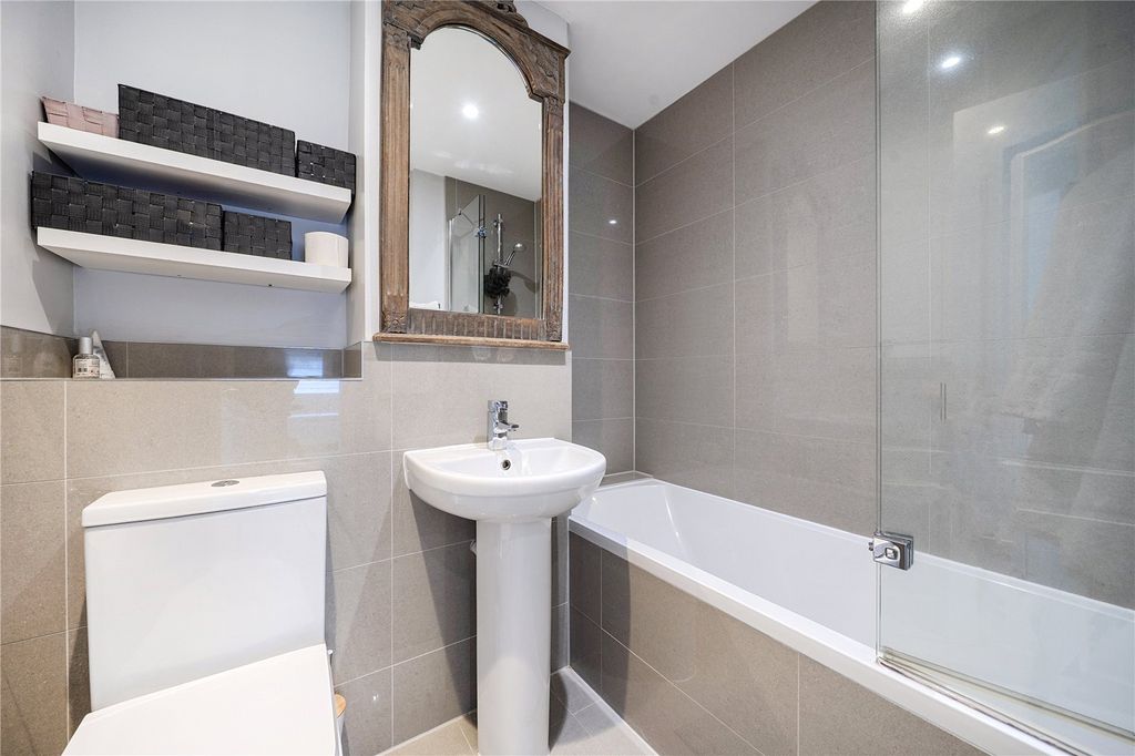 Additional image 16 of 5 bed detached house to rentChesterfield Drive, Sevenoaks, Kent TN13