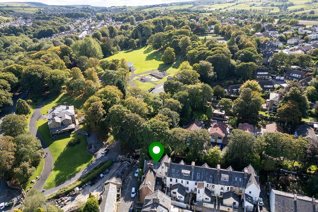 Property photo 2 of 20 4508753