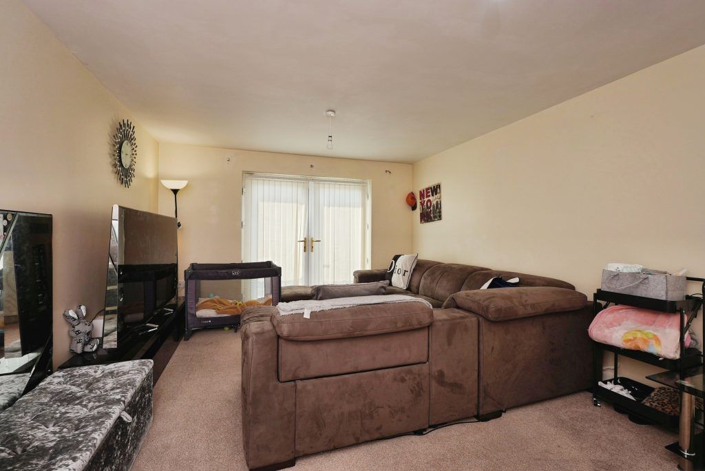 Property photo 3 of 10