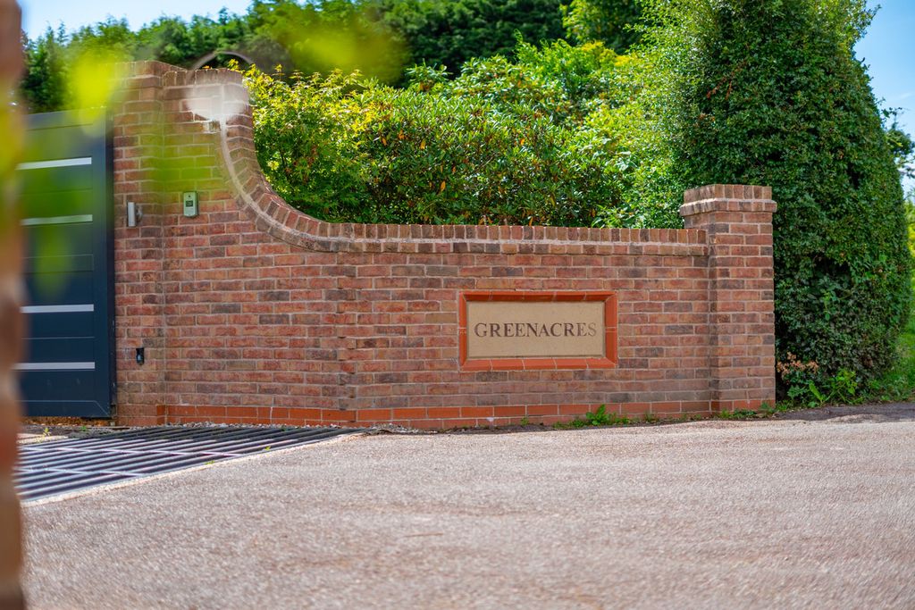 Property photo 3 of 40