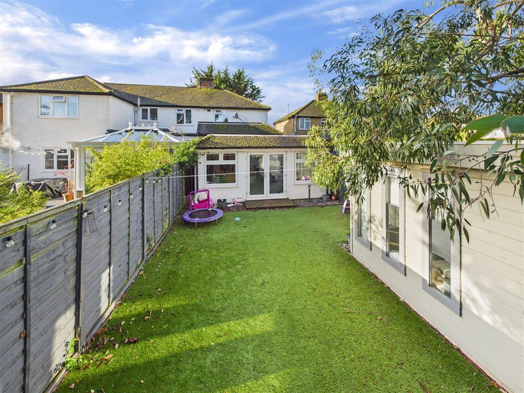 Property photo 2 of 18