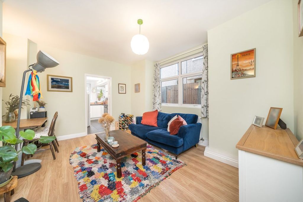 Property photo 1 of 6