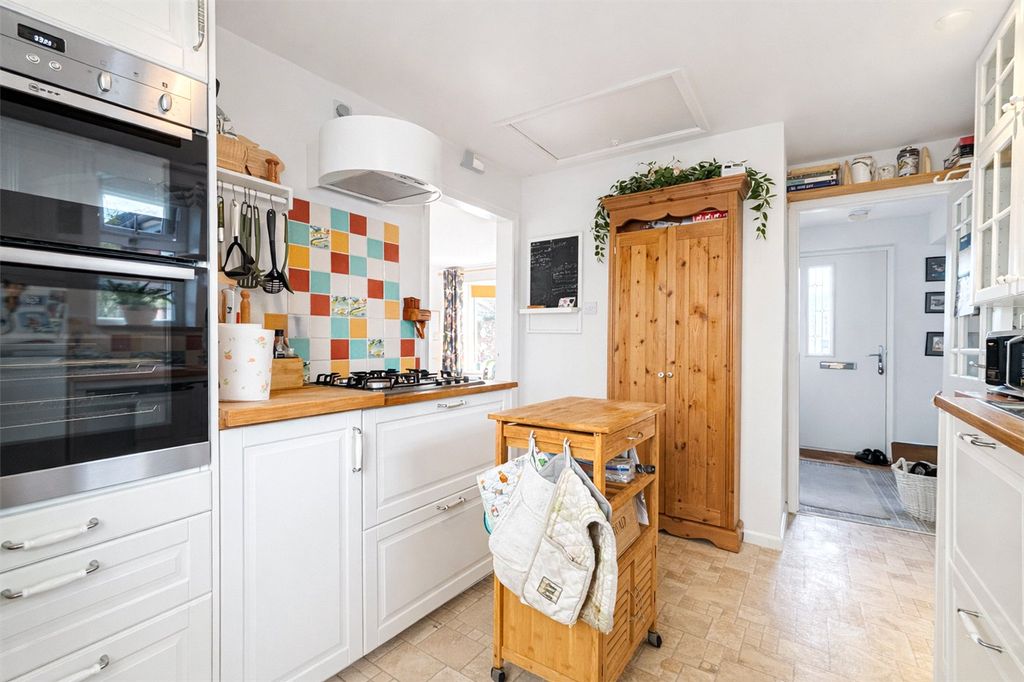 Property photo 3 of 16 Picture No. 22