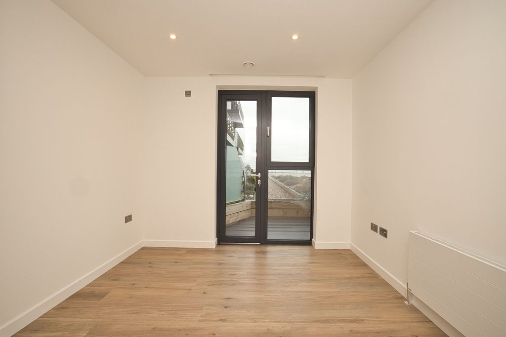 Additional image 14 of 2 bed flat for saleBeach Drive, Ramsgate CT11