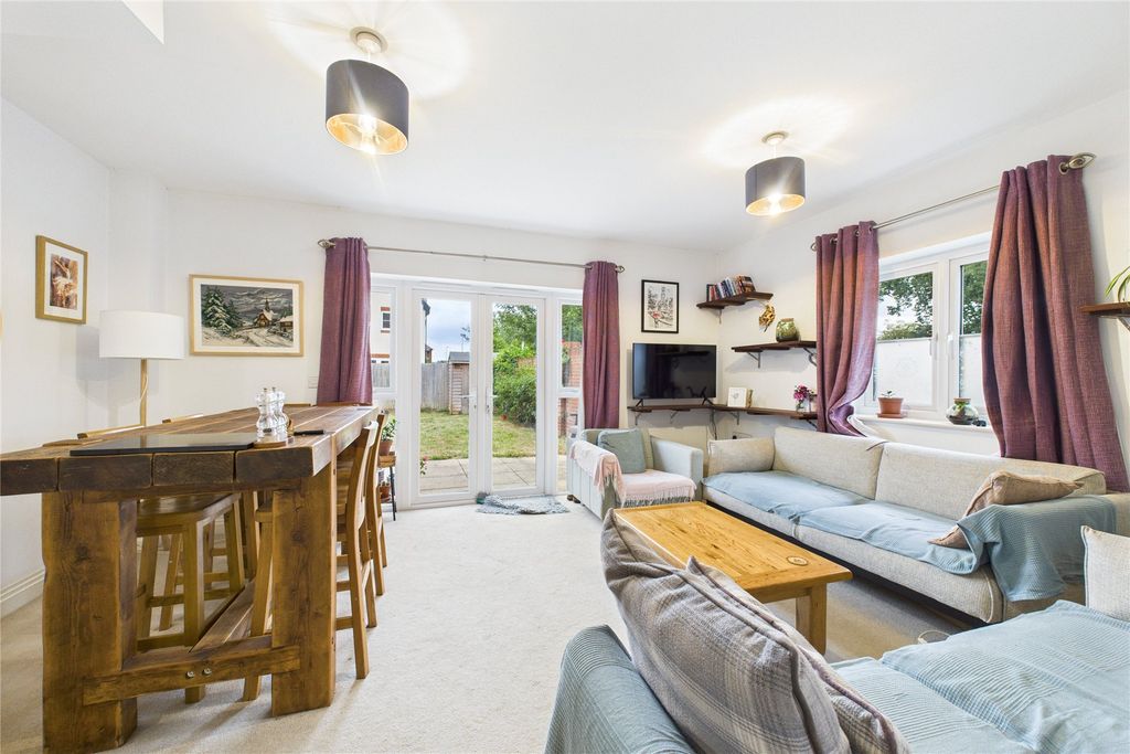 Property photo 2 of 13 Picture No. 02