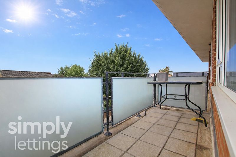 Property photo 3 of 8 Photo 10