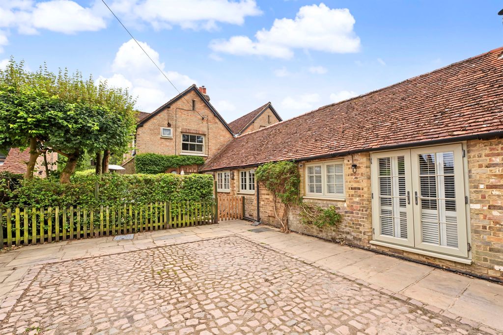 Property photo 1 of 30