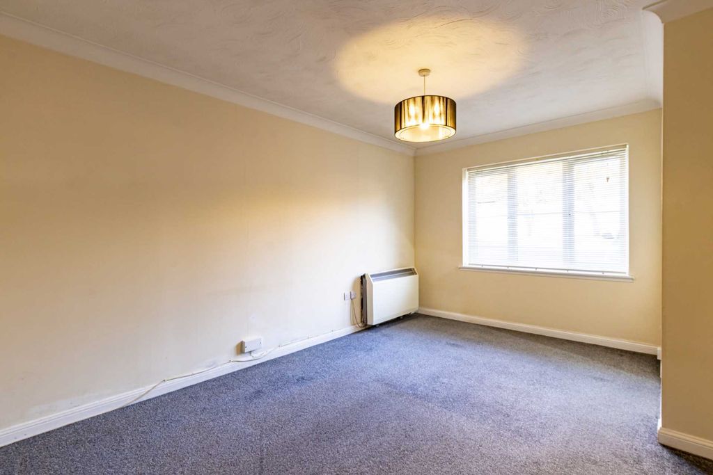 Property photo 3 of 10 Photo