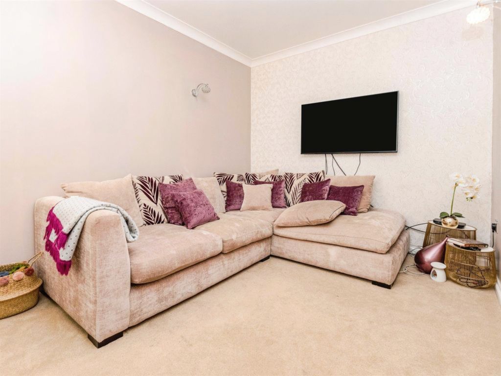 Property photo 2 of 15