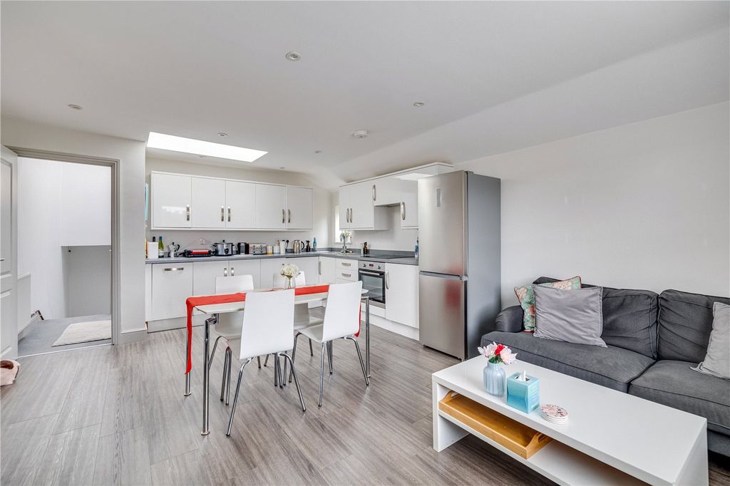 Property photo 1 of 17 Picture No. 15