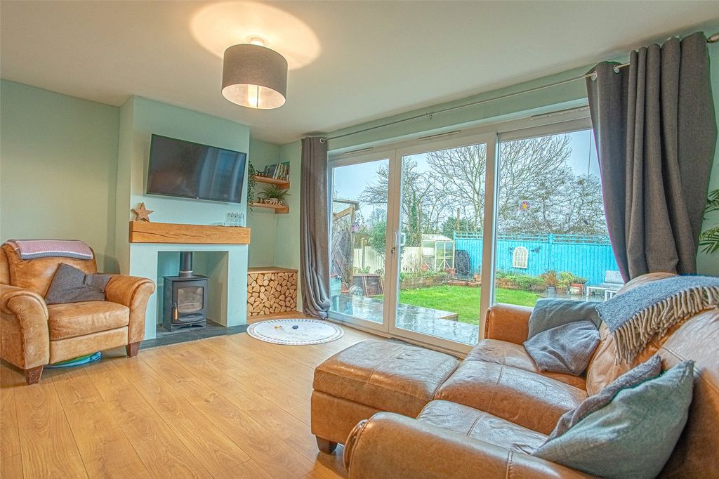 Property photo 2 of 21 Picture No. 14