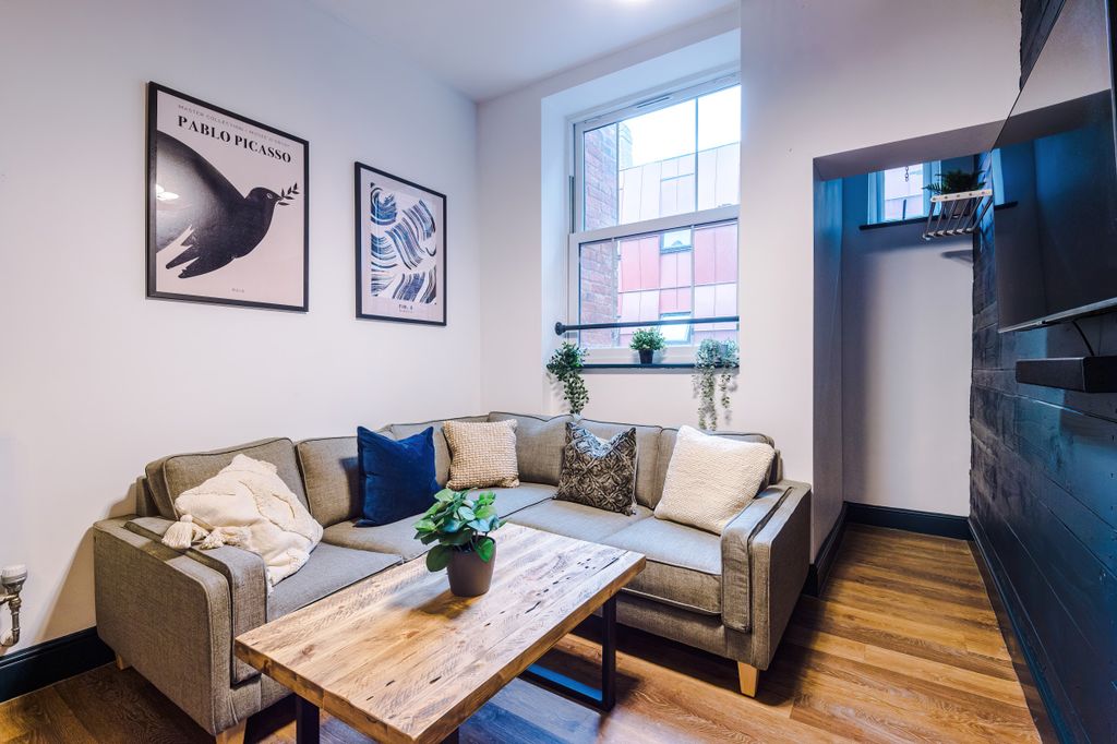 Property photo 1 of 19 Photo 0