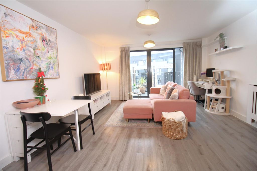 Property photo 2 of 13 Img_8132.Jpg