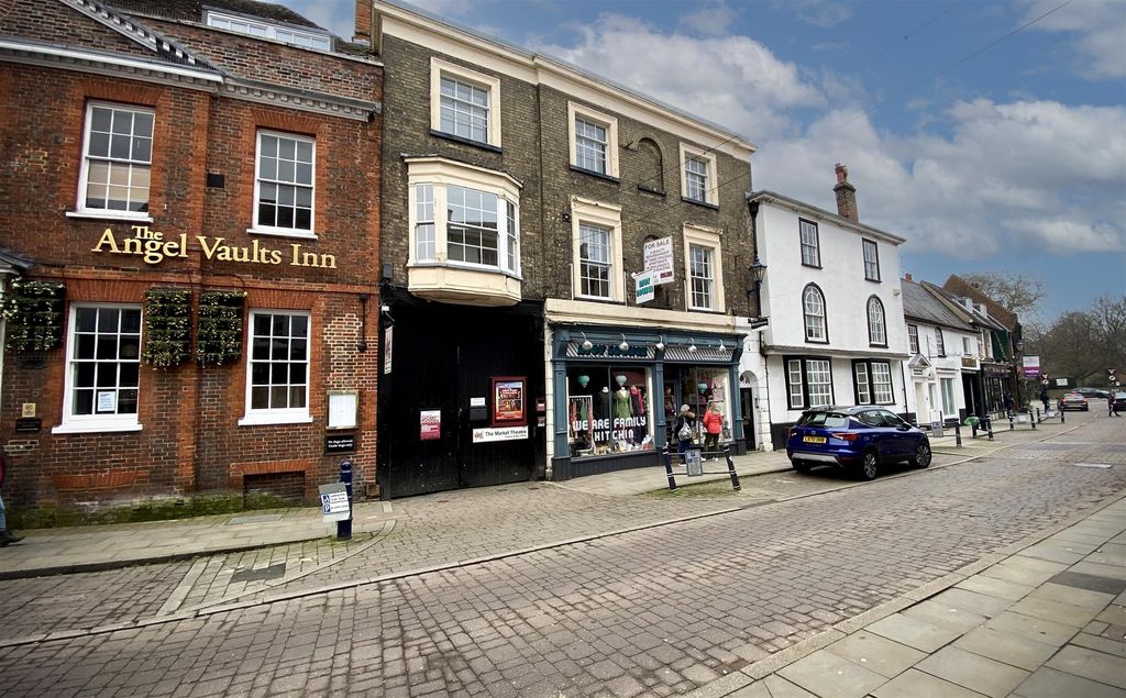 Property photo 1 of 6