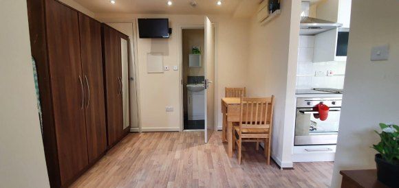 Property photo 2 of 7 84d2cc47-8ba3-4058-897c-450Dd5c6741F 2.Jpg