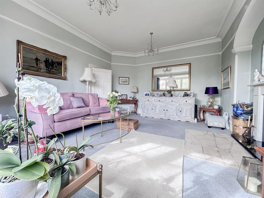 Property photo 2 of 26 1-1Ac4c9d9-1d7B-4A8d-9Daf-cc5ce79893E7.Jpg