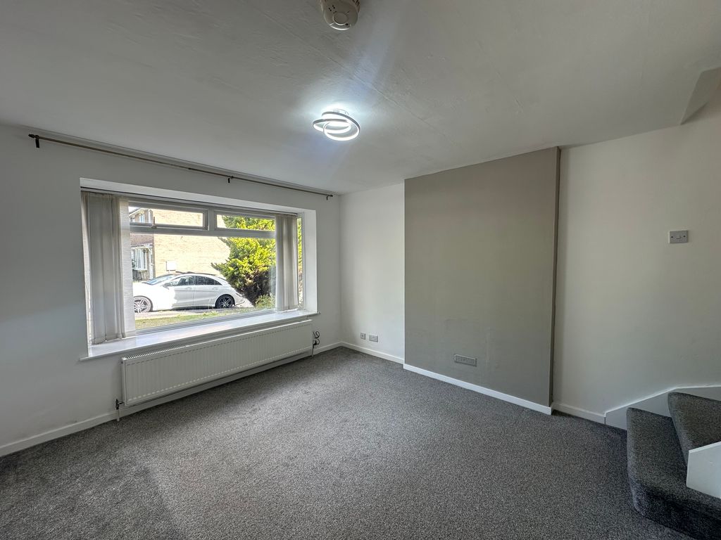 Property photo 3 of 9 Bedroom 1