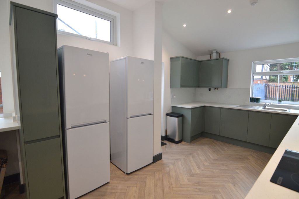 Additional image 11 of Room to rentChantry Lane, Grimsby DN31