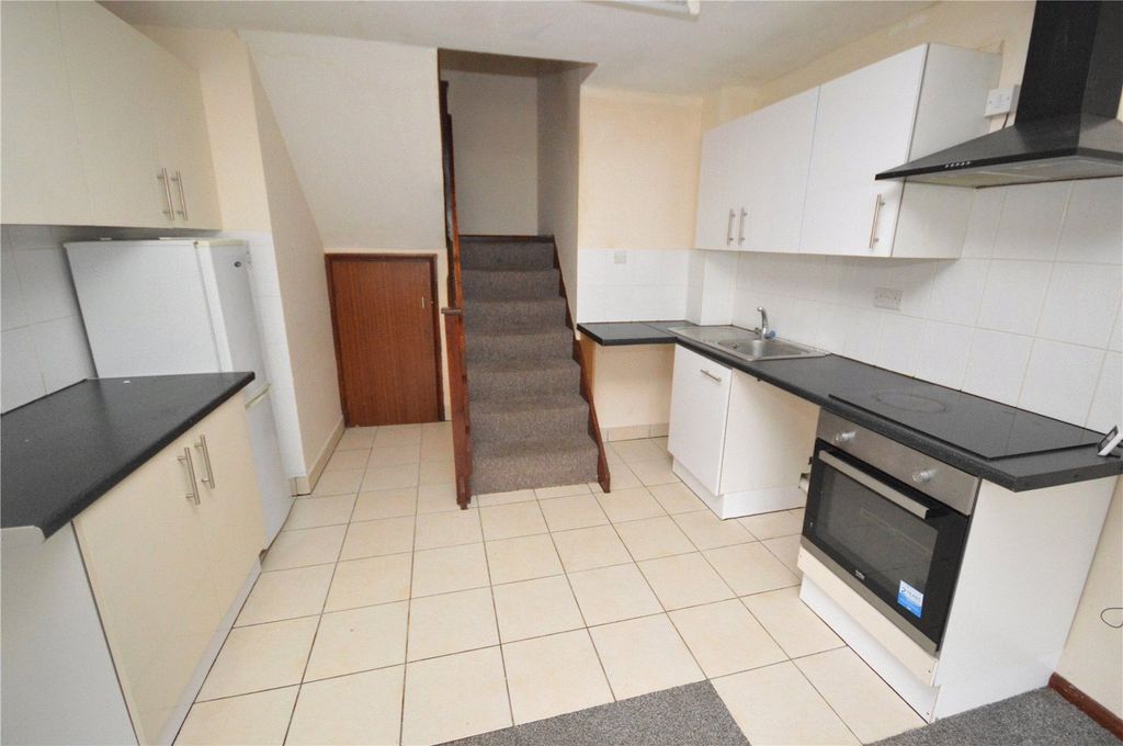 Property photo 3 of 8 Picture No. 12