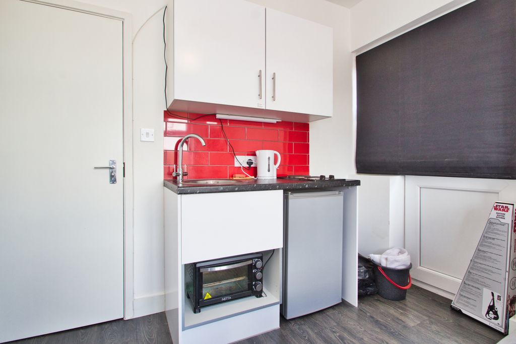 Property photo 2 of 4 Gallery