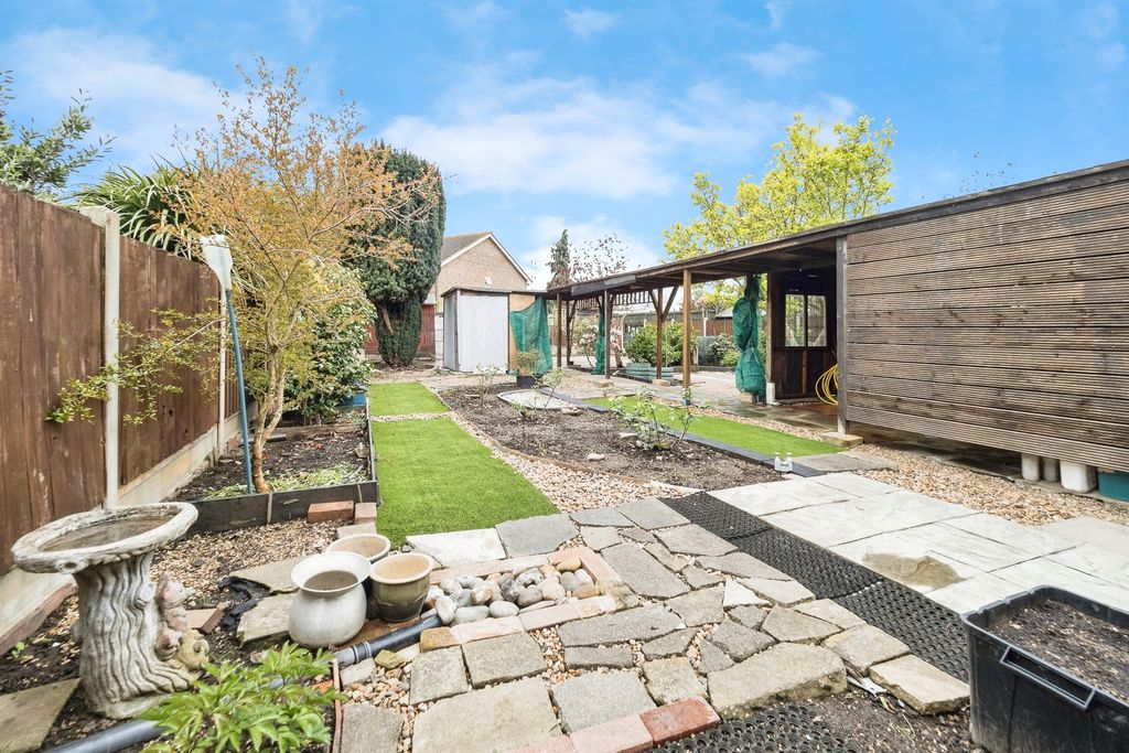 Property photo 2 of 21