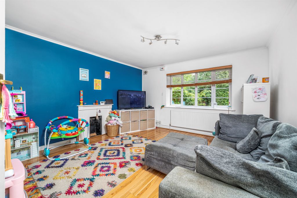 Property photo 2 of 11
