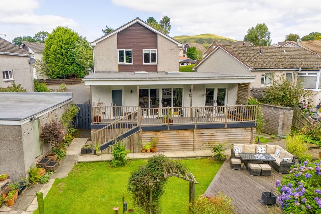 Property photo 1 of 49