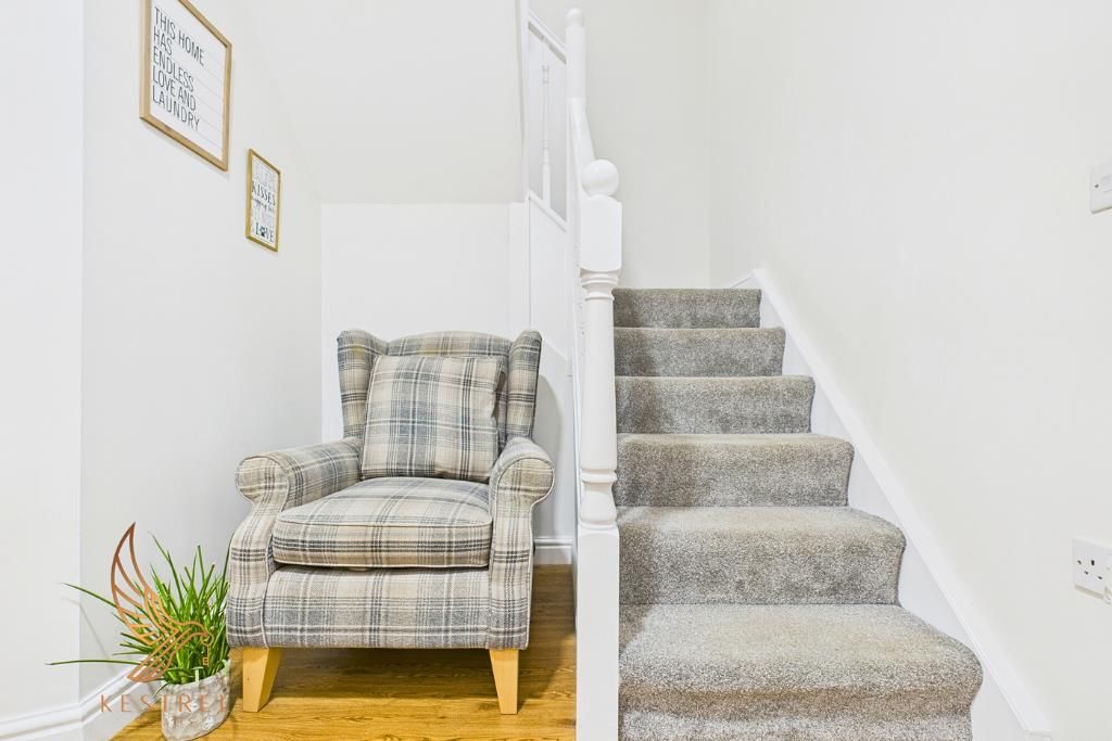 Property photo 2 of 32 27.Png