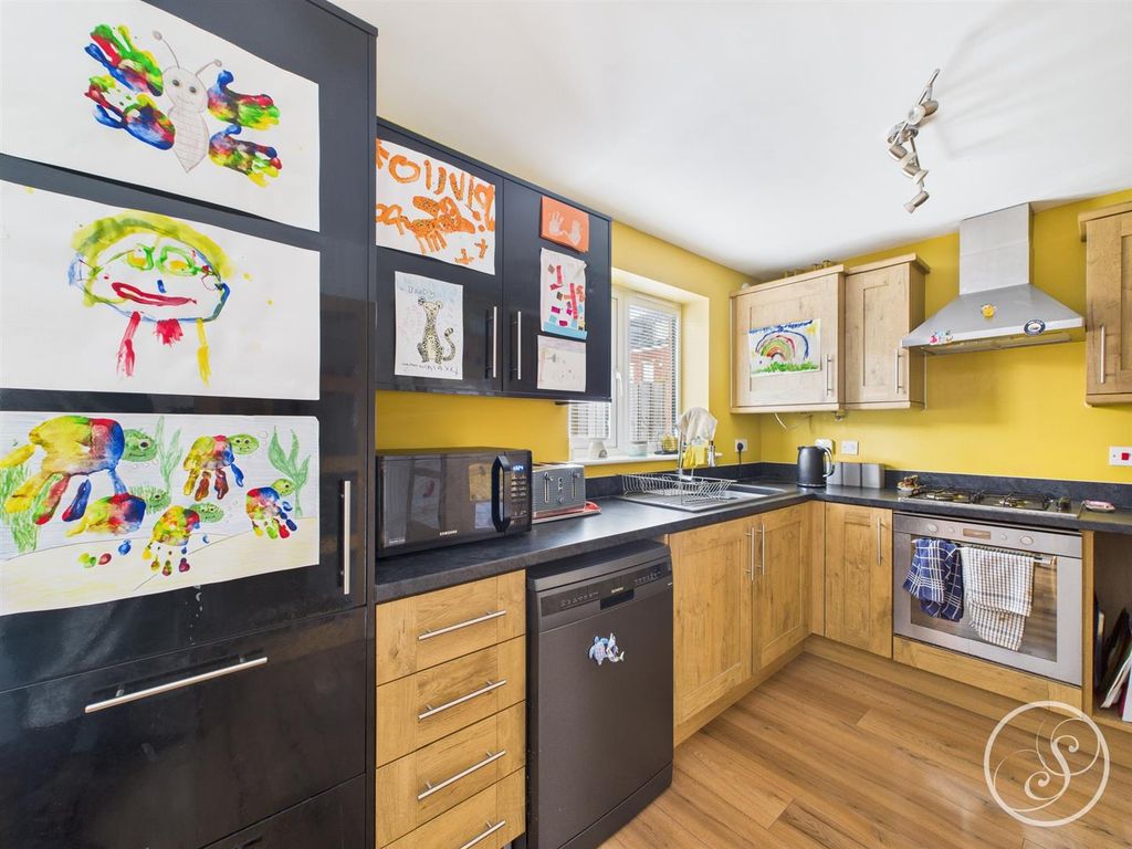 Property photo 3 of 20 Kitchen/Diner