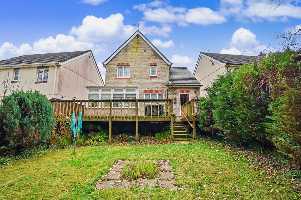 Property photo 2 of 16
