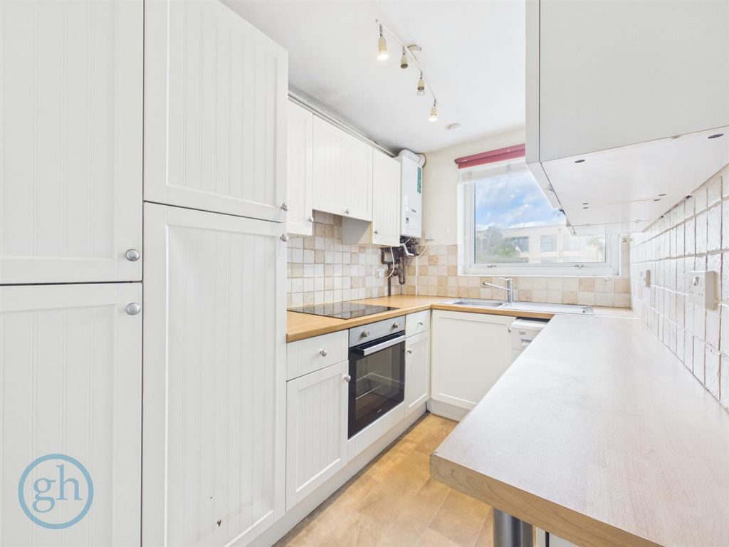 Property photo 3 of 6 Cam05080G0-Pr0472-Still004.Jpg