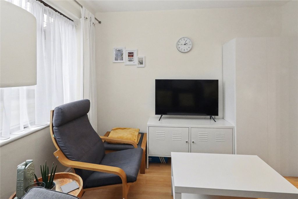 Property photo 3 of 7 Picture No. 02