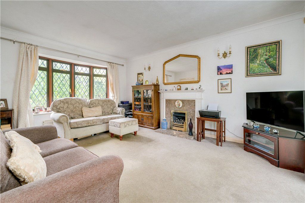Property photo 2 of 20 Sitting Room