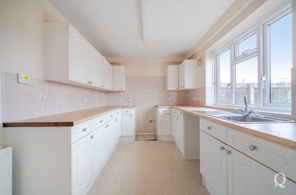 Property photo 2 of 20 1B7d5703-84Cb-411...