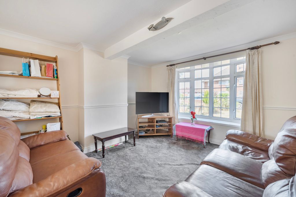 Property photo 3 of 19 1321698-18-687102Edad7Da