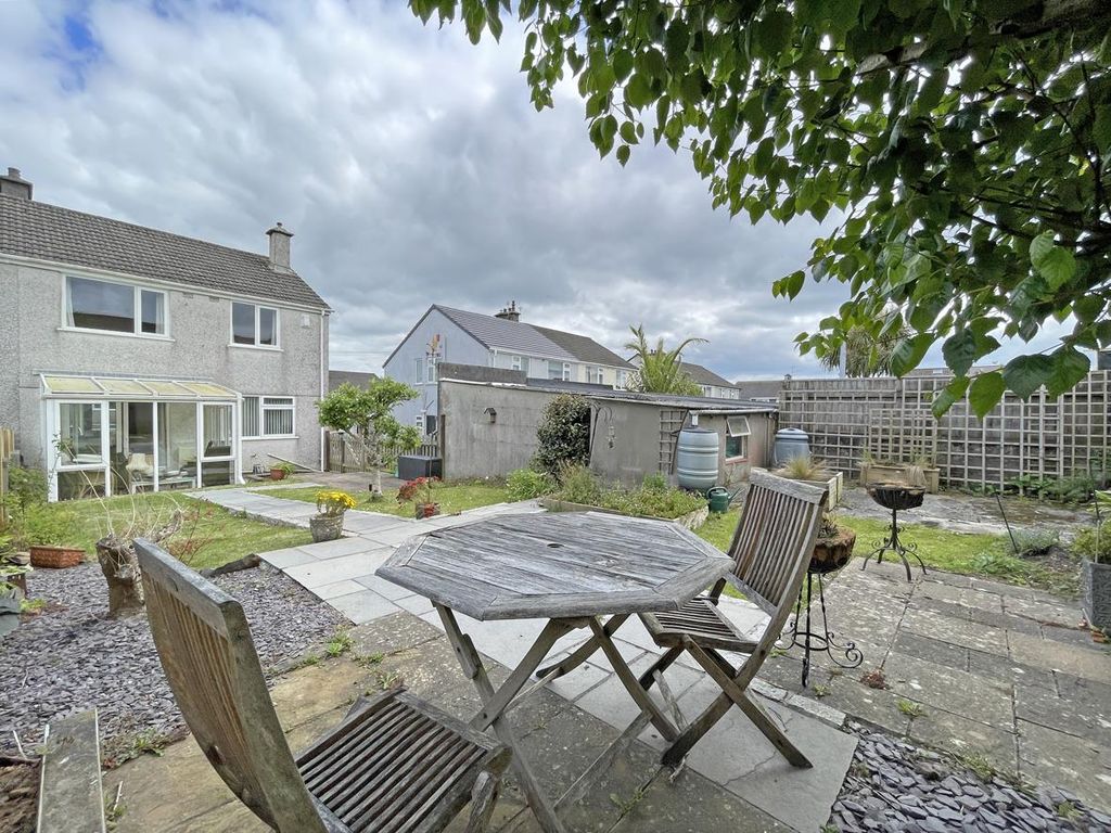 Property photo 2 of 27 Treloweth Close 5 - Garden Front.Jpg