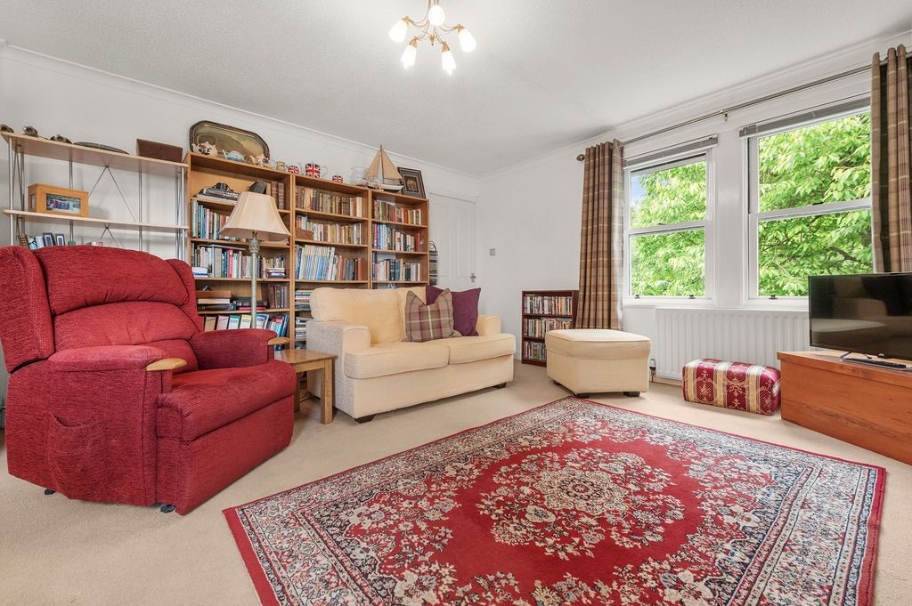 Property photo 3 of 14