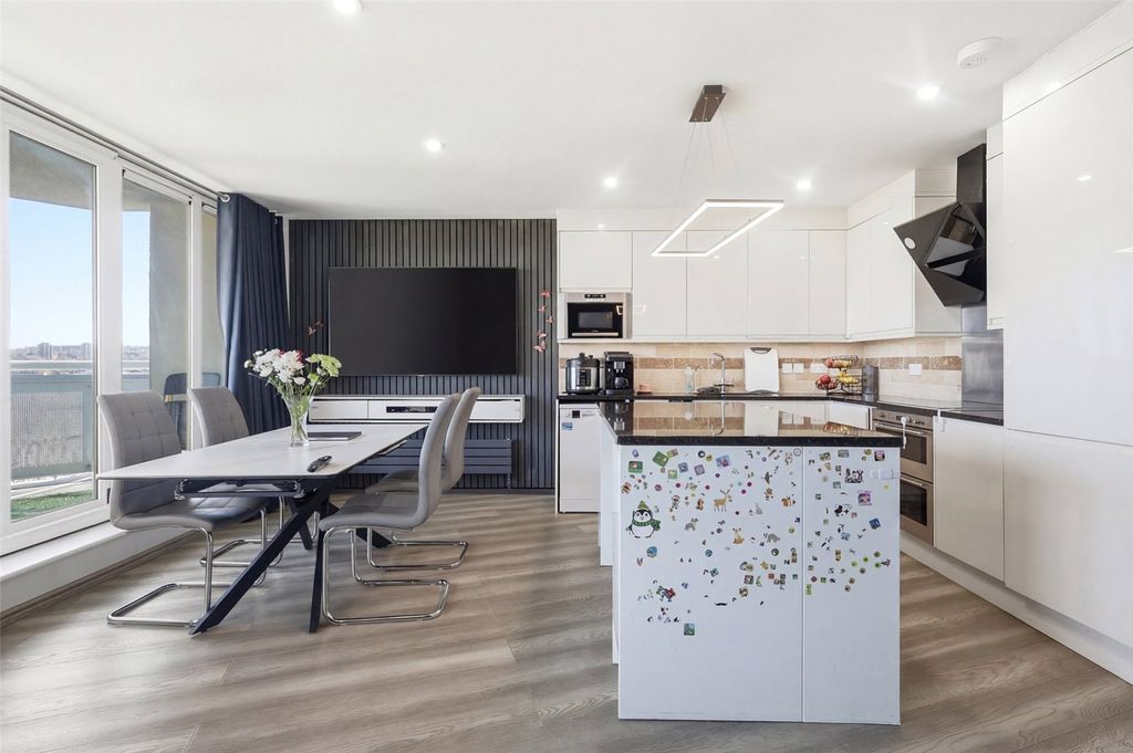 Property photo 2 of 26 Picture No. 42