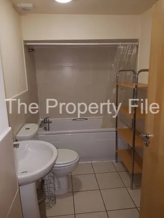 Apartment in Manchester, Fallowfield - View 3