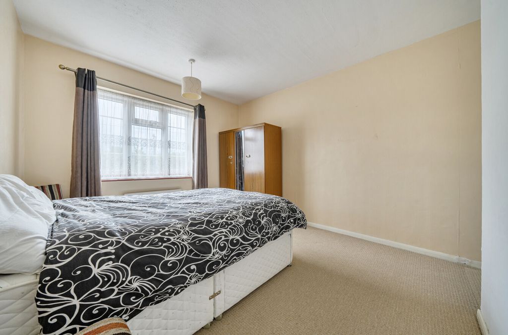 Property photo 3 of 21 Bedroom One