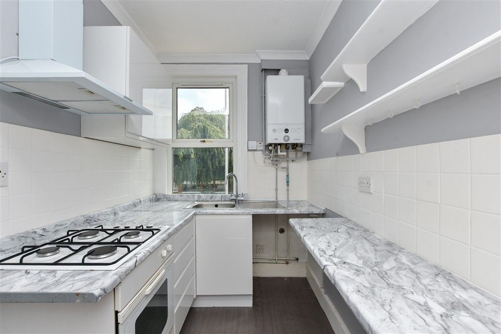 Property photo 3 of 9 Kitchen