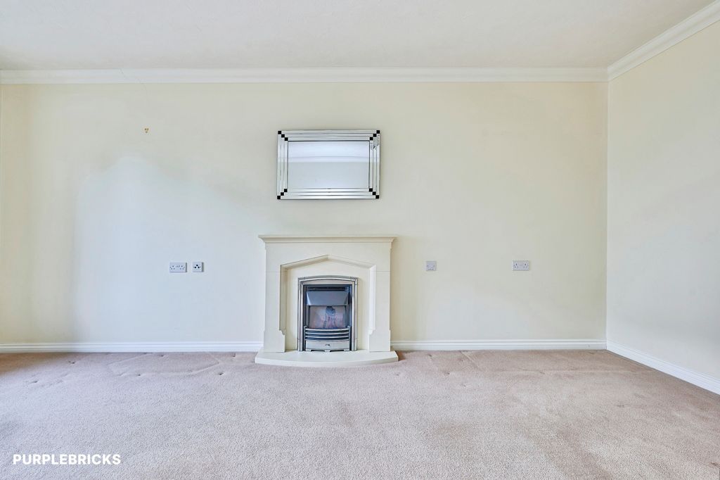 Property photo 3 of 37